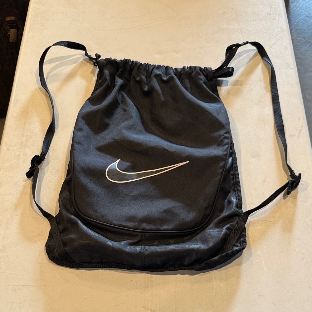 Nike Black Drawstring Backpack - image 1